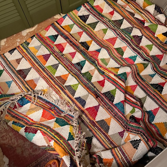 Colourful woven rug from wayfair 5x7 - Picture 3 of 3